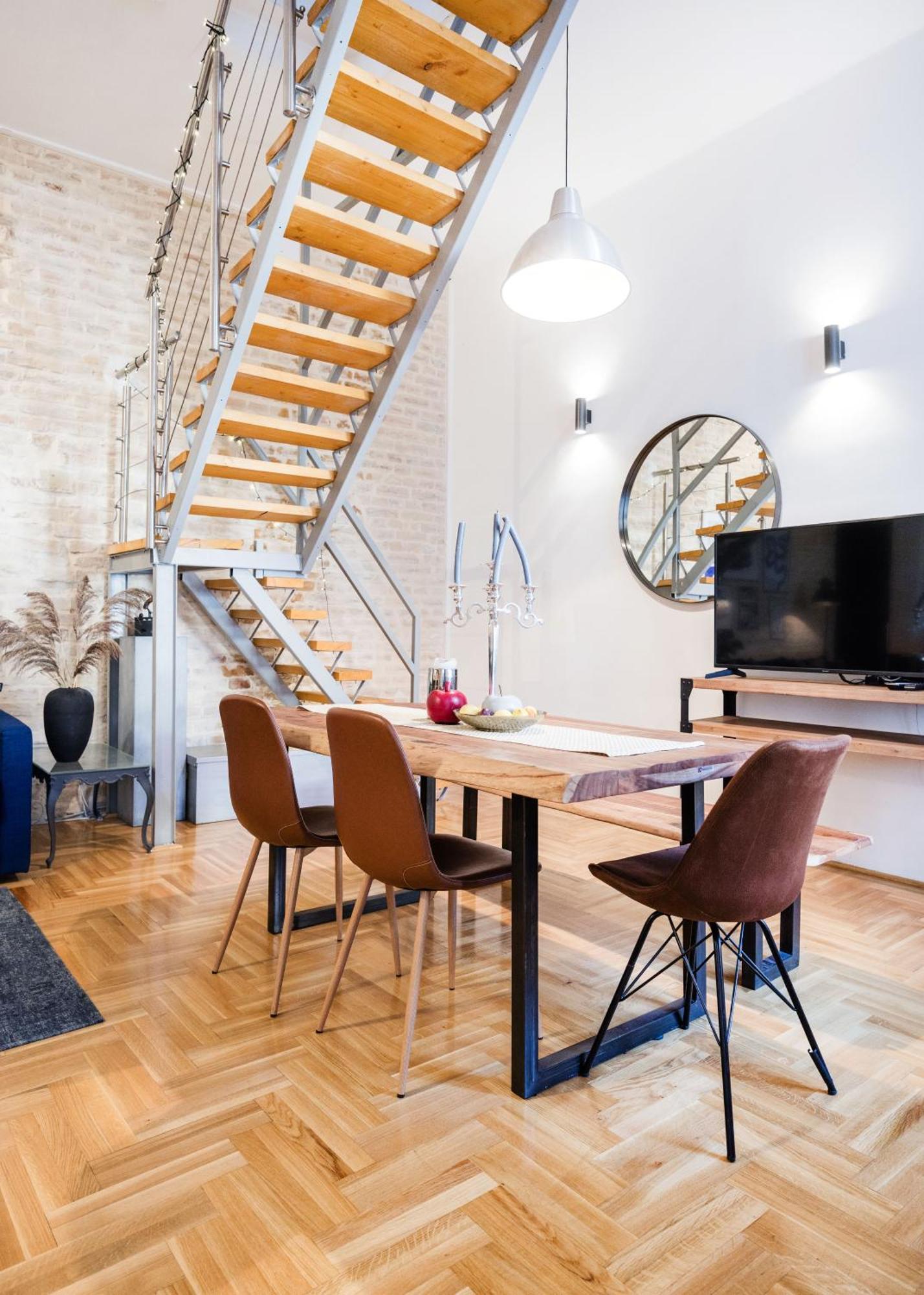 Hidden Gem Penthouse Sauna & Jacuzzi-heart Of Apartment *