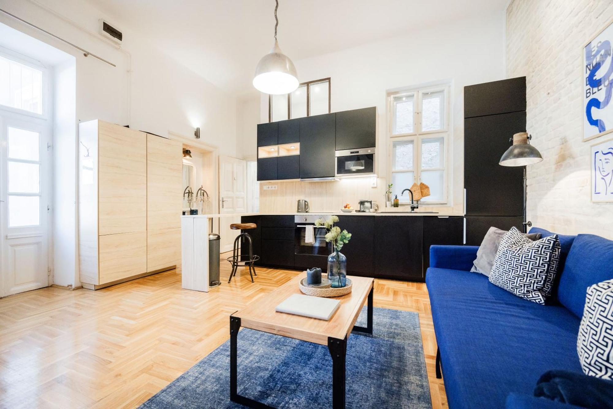Hidden Gem Penthouse Sauna & Jacuzzi-heart Of Budapest